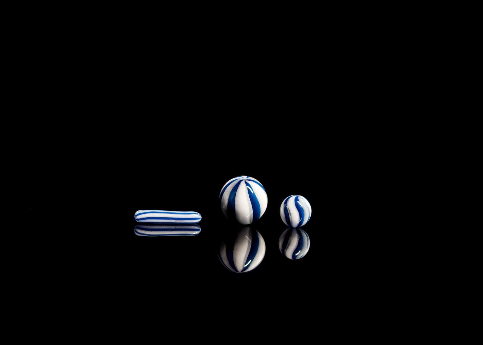 Blue and White Wig Wag Mini Terp Slurper Sets by Syndrome Glass